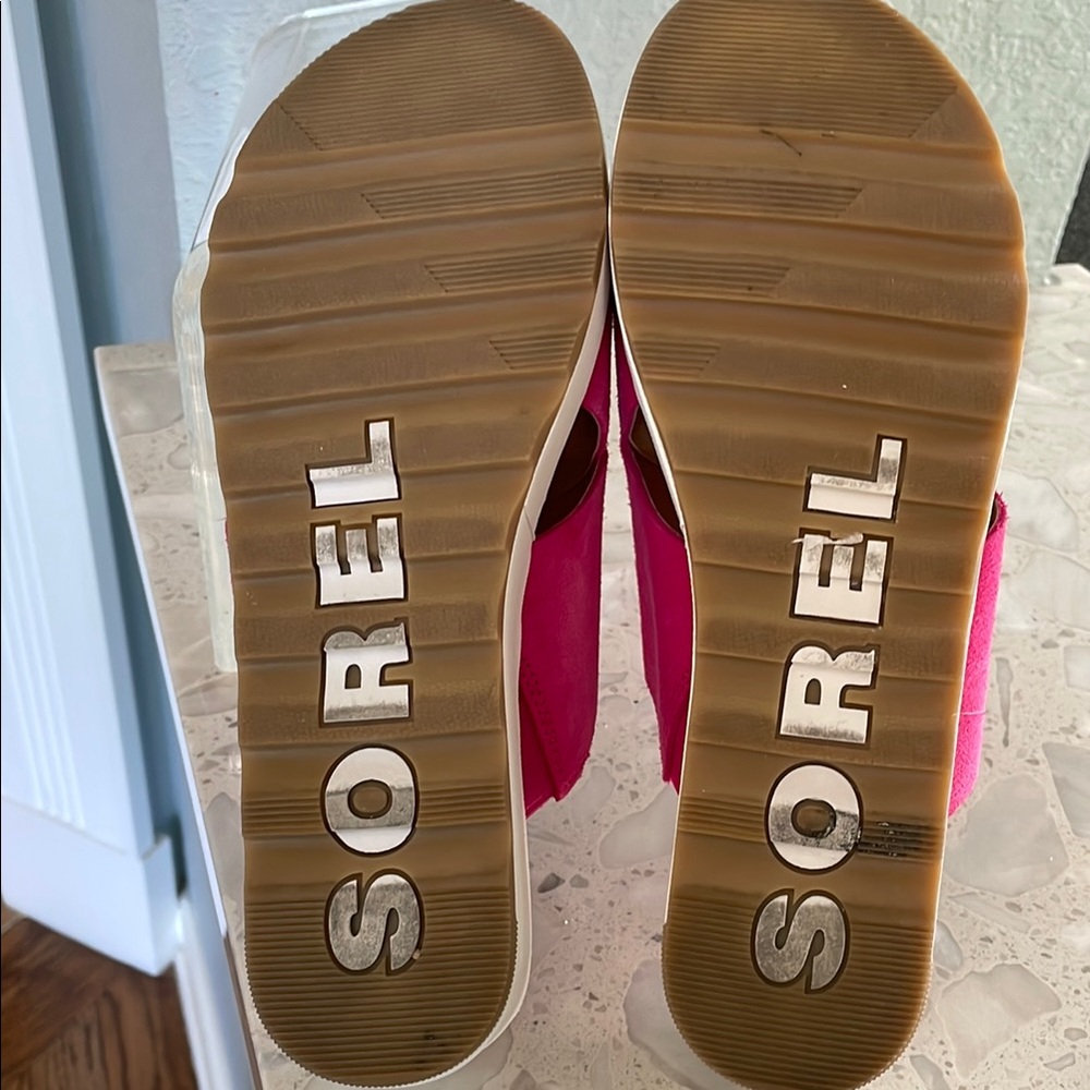 SOREL Pink Suede Platform Sandals 10 - Picture 9 of 10